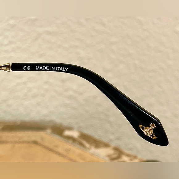 Gorgeous VIVIENNE WESTWOOD Black Sunglasses w/ORB #VW1530S Extra Case - Picture 7 of 15